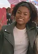 Tamara Smart interprète Jade jeune.