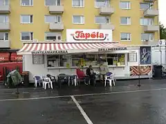 Vente de Mustamakkara au marché de  Tammelantori.