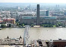 Tate Modern et le Millennium Bridge.