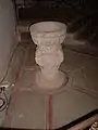 Les fonts baptismaux, sculptés par Philipp Brandin.