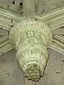 Clé de voûte centrale de la 2e&nbsp;travée.