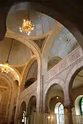 Intérieur de la synagogue.