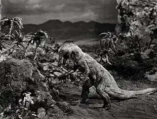 Le Monde perdu (1925) révolutionne le genre en mêlant sur un même plan, des acteurs en prise de vues réelle et des personnages d'animation en volume.