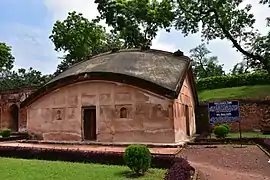 Un mausolée de l'époque du Sultanat