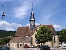 L'église Saint-Amand (XIIIe siècle).