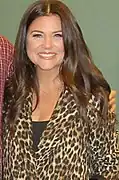 Tiffani-Amber Thiessen interprète Valerie Malone
