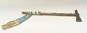 Tomahawk sioux (fin du XIXe siècle-début du XXe siècle), au Brooklyn Museum.