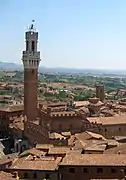 Torre del Mangia à Sienne en Toscane (XIVe siècle).