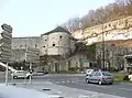 La tour, vue des quais