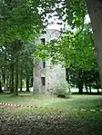 Vestige de lle nouveau château : la tour.