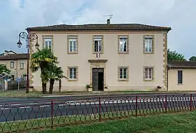 Mouchès