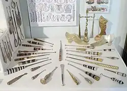 Tire boutons.