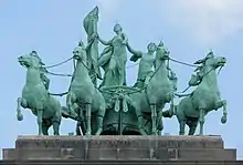 Quadrige du Brabant sur les Arcades du Cinquantenaire, par Thomas Vinçotte et Jules Lagae, 1905.