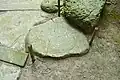 礎石-1