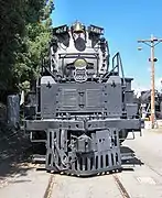 L'avant de la 4014 avec son Pilot (en) anti-encastrement.