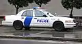 Une Ford Crown Victoria&nbsp;du FPS.