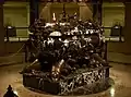 Le sarcophage de marbre et de bronze dans lequel John Paul Jones repose à l'Académie navale d'Annapolis.