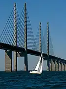 Le pont à haubans.