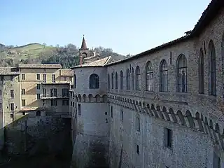 Urbania, Ville médiévale et une des capitales renaissantes de la Majolique (céramique).