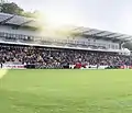 Vue de la tribune pleine (en juillet 2016)