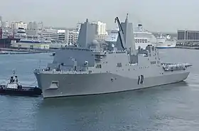 L’USS San Antonio arrive à Port Everglades, en Floride, en mai 2006