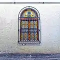 Grande fenêtre dans la ruelle