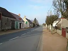 La route de La Châtre en direction de Thevet-Saint-Julien en 2012.