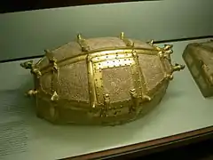 Réplique d'un reliquaire du sanctuaire de Cammin, en Poméranie, réalisé dans le Style de Mammen (de).