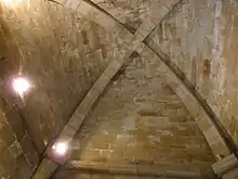 Voûte en arc de cloître.