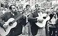 En 1965 avec Fred Åkerström (en) et Gösta Cervin (sv) dans une marche de protestation contre la guerre du Vietnam