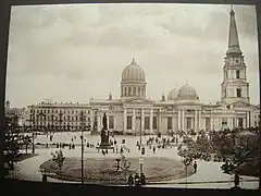 La place de la Cathédrale au début du XXe siècle