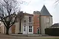 Arrière de la mairie.