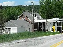 La route 237 est connexe avec la Vermont Route 108&nbsp;(en) à la frontière canado-américaine