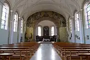 Vue intérieure de la nefvers le chœur.