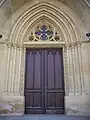 Le portail d'entrée.