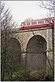 En 1989, un autorail X 4300 en provenance de Chartres franchit la rivière Yerres juste avant d'entrer en gare de Courtalain St Pellerin.