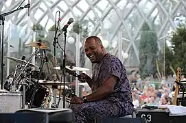 Yonrico Scott (en).
