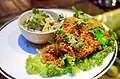 Yum pladook foo (thaï : ยำปลาดุกฟู)