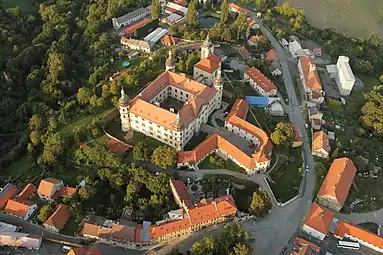 Château : vue aérienne.