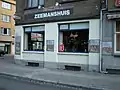 Ce soir dans le bar de la marine...Éd. Glénat p.&nbsp;30. Café de pêcheurs à l'O.P.E.x à Ostende. C'est ici que Marvin Gaye venait souvent pendant son séjour à Ostende en 1982.