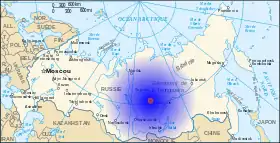 Situation et hypocentre de l'événement de la Toungouska.Rouge : forêt détruite (sur un rayon de r = 20&nbsp;km) ; orange : forts dégâts (r = 100&nbsp;km) ; dégradé bleu : bruit produit (r = 1&nbsp;500&nbsp;km).